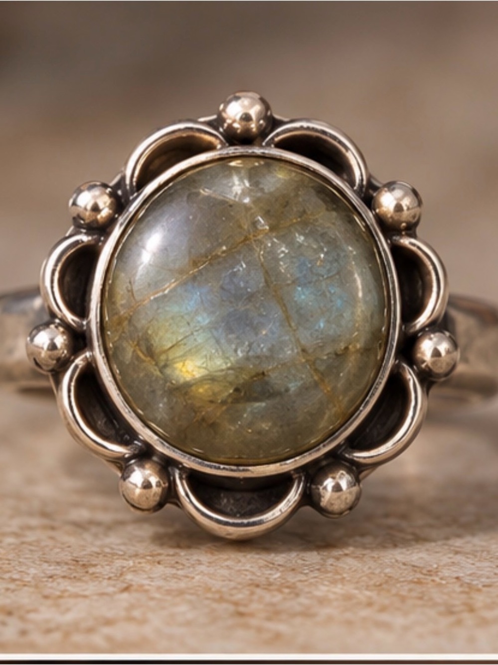 925 Sterling Silver Labradorite Floral Halo Ring - Gray Blue